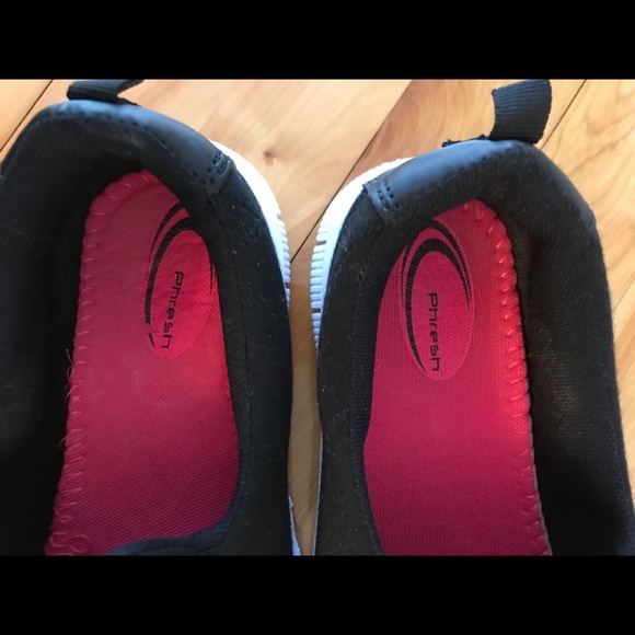 Phresh Sneakers - Picture 3 of 7